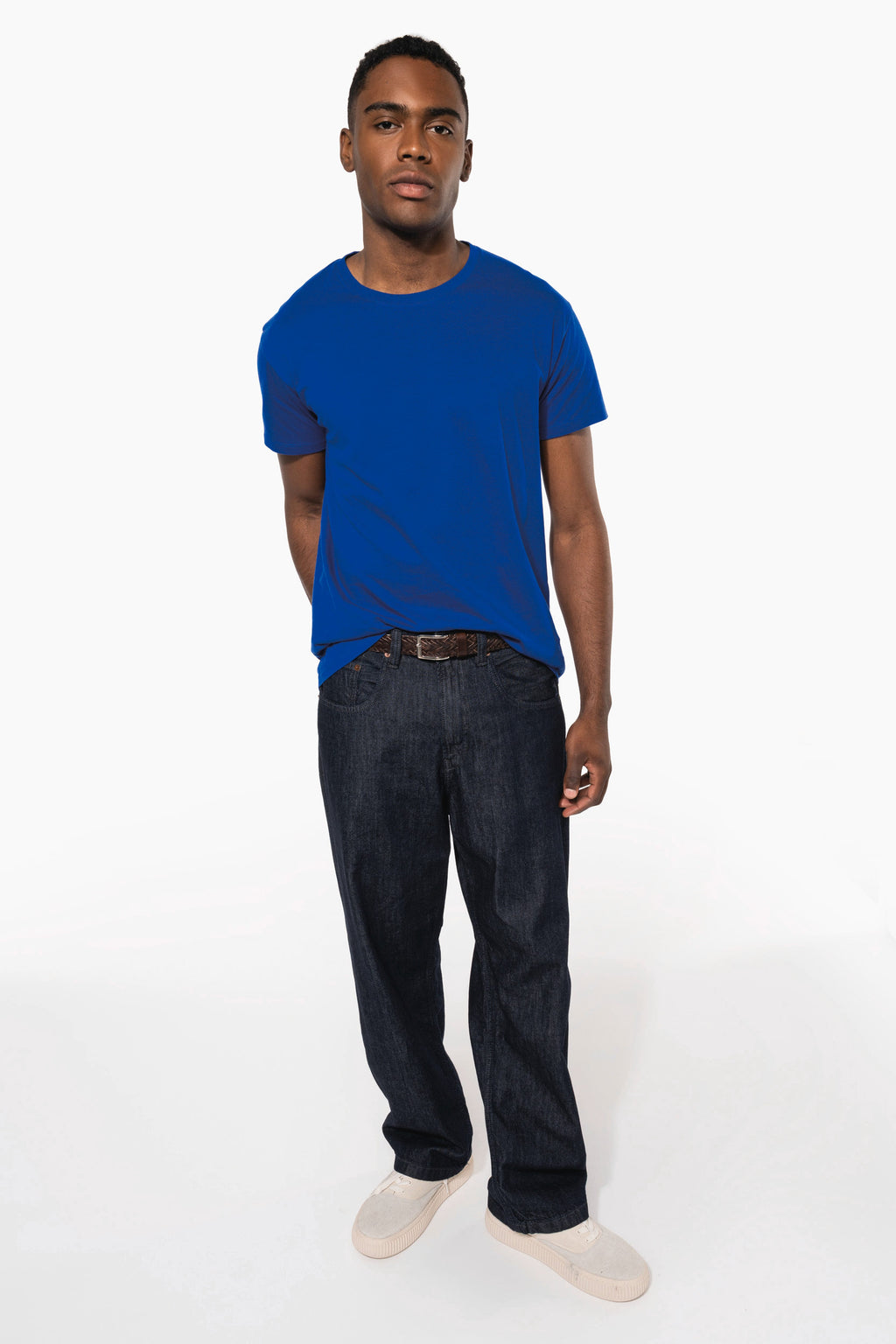 T-shirt bio 150 homme personnalisable porté — vue 4