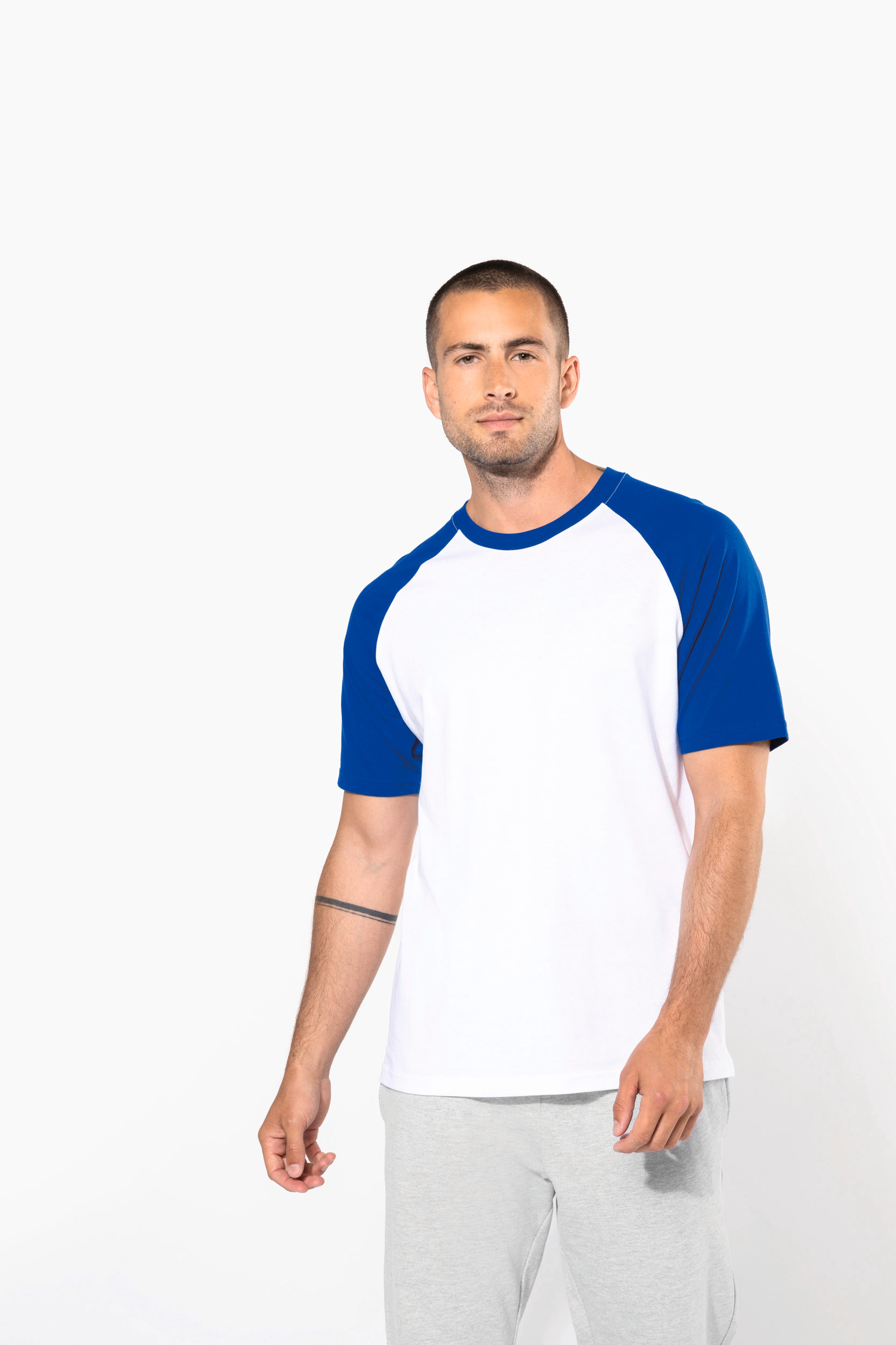 T-shirt baseball bicolore porté 3