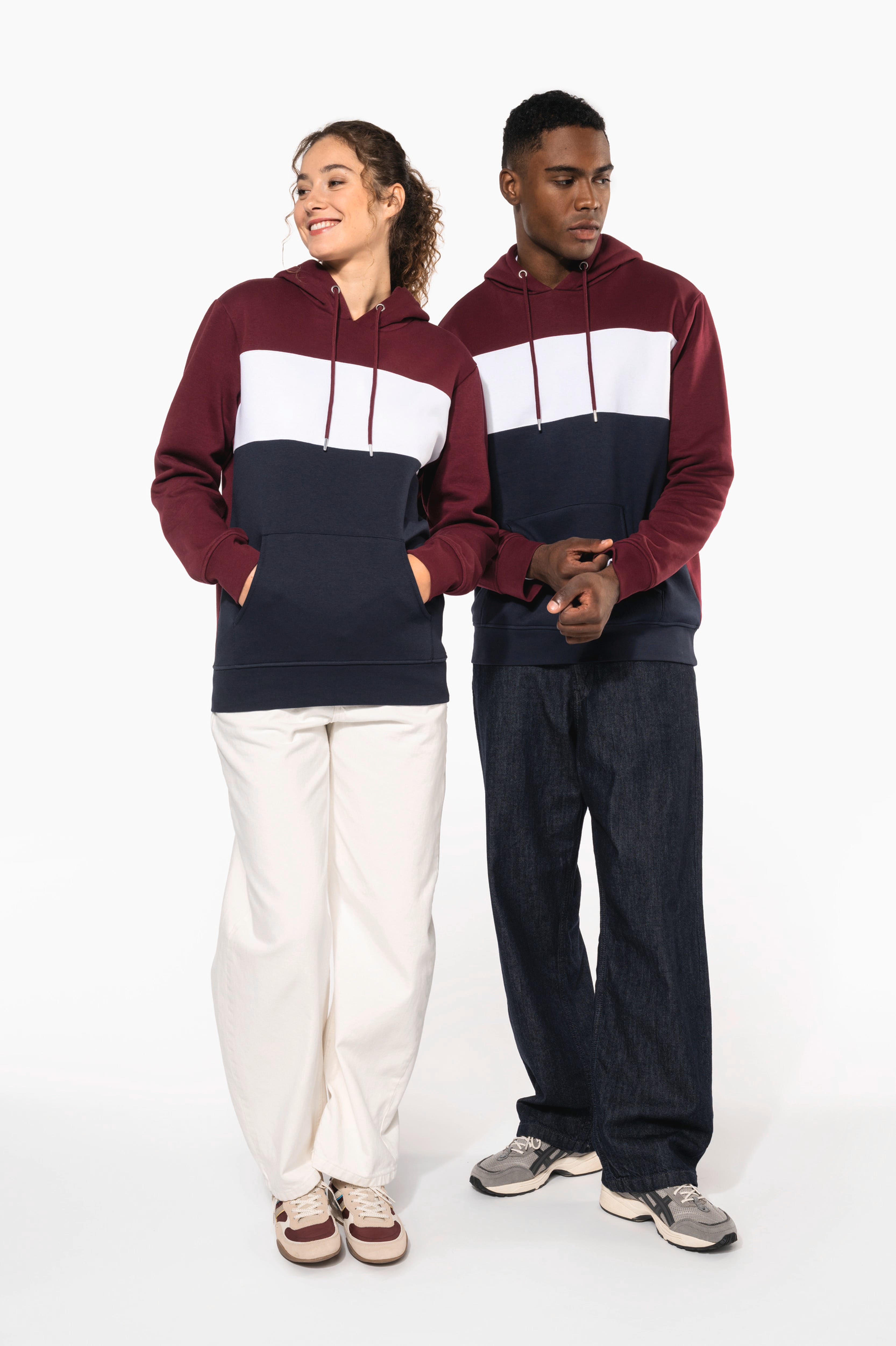 Hoodie tricolore unisexe porte - visuel 7