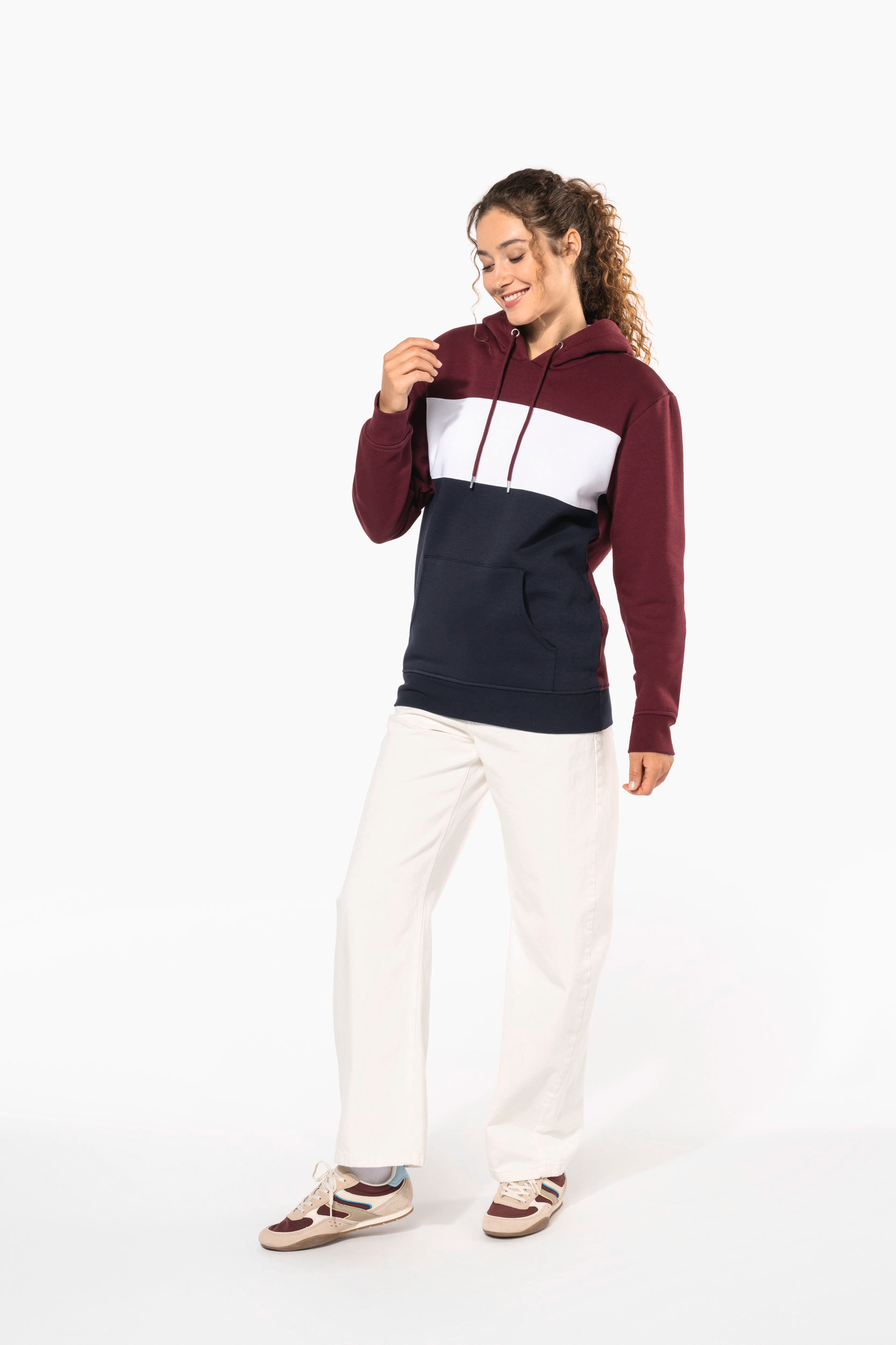 Hoodie tricolore unisexe porte - visuel 11