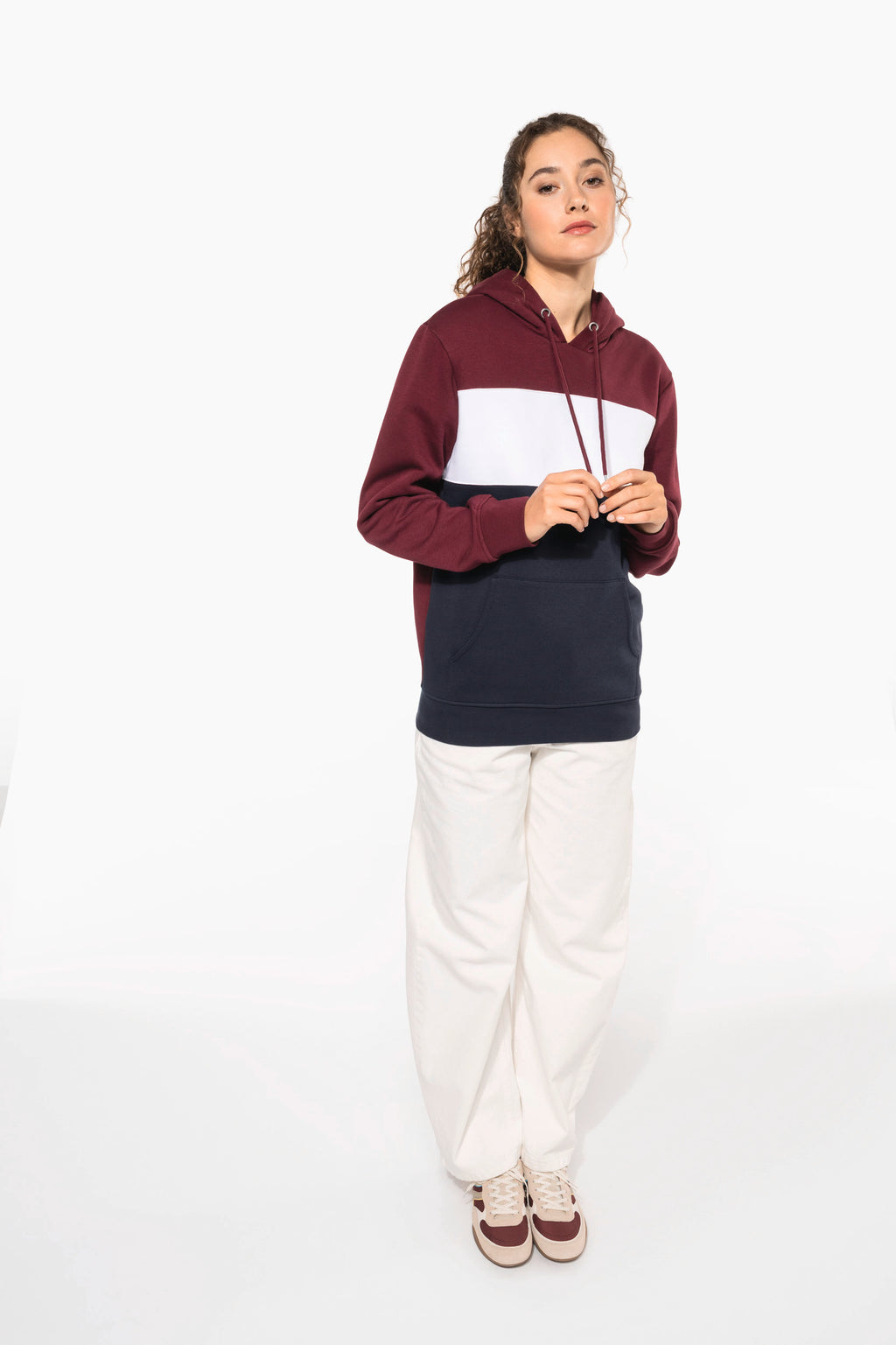 Hoodie tricolore unisexe porte - visuel 12