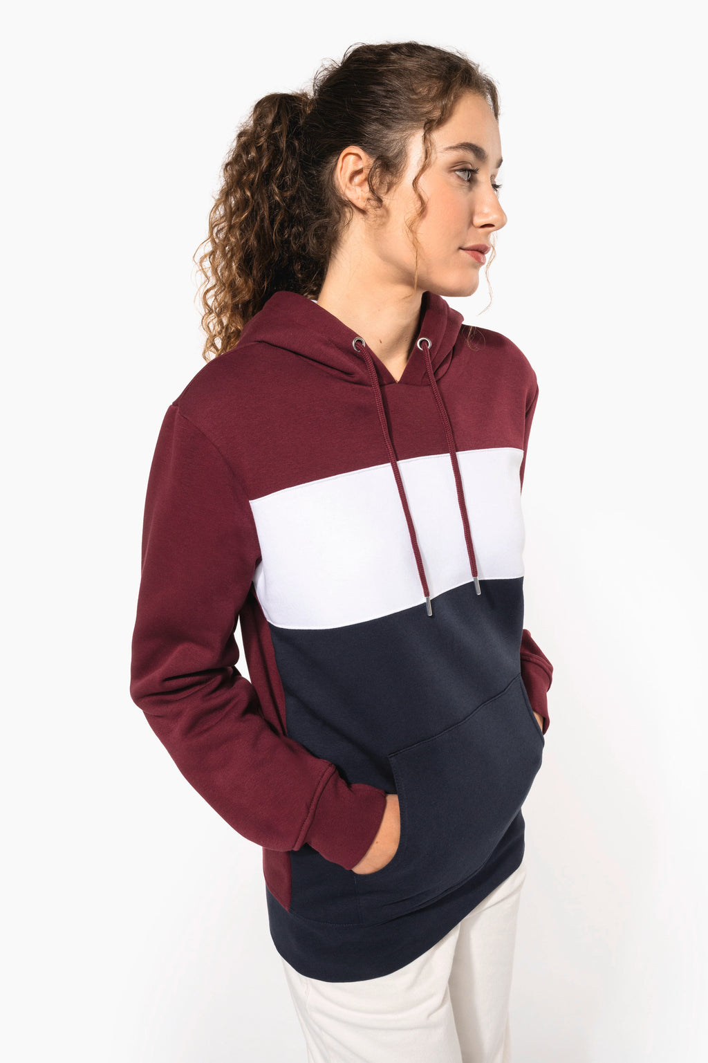 Hoodie tricolore unisexe porte - visuel 14