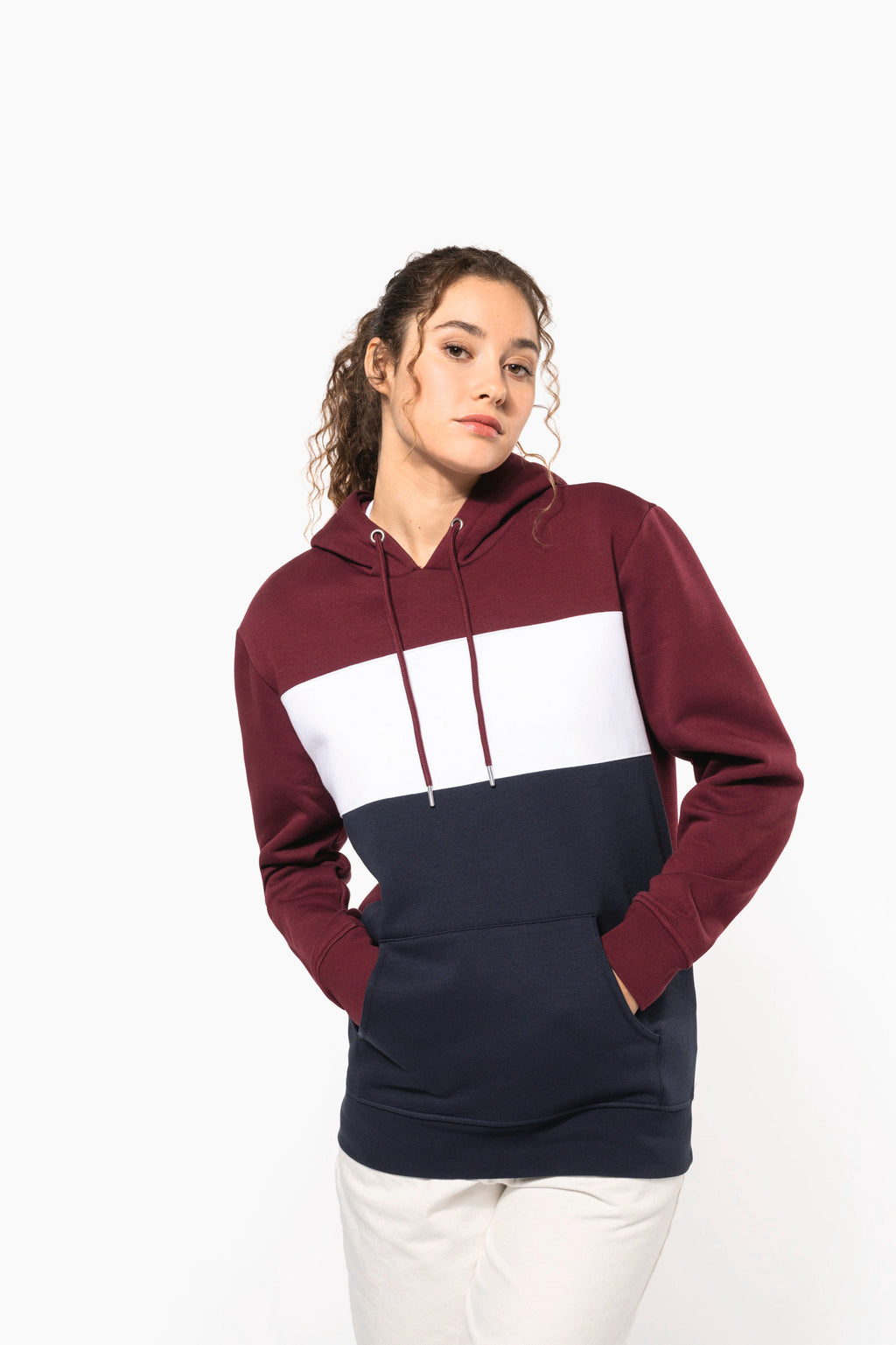 Hoodie tricolore unisexe porte - visuel 15
