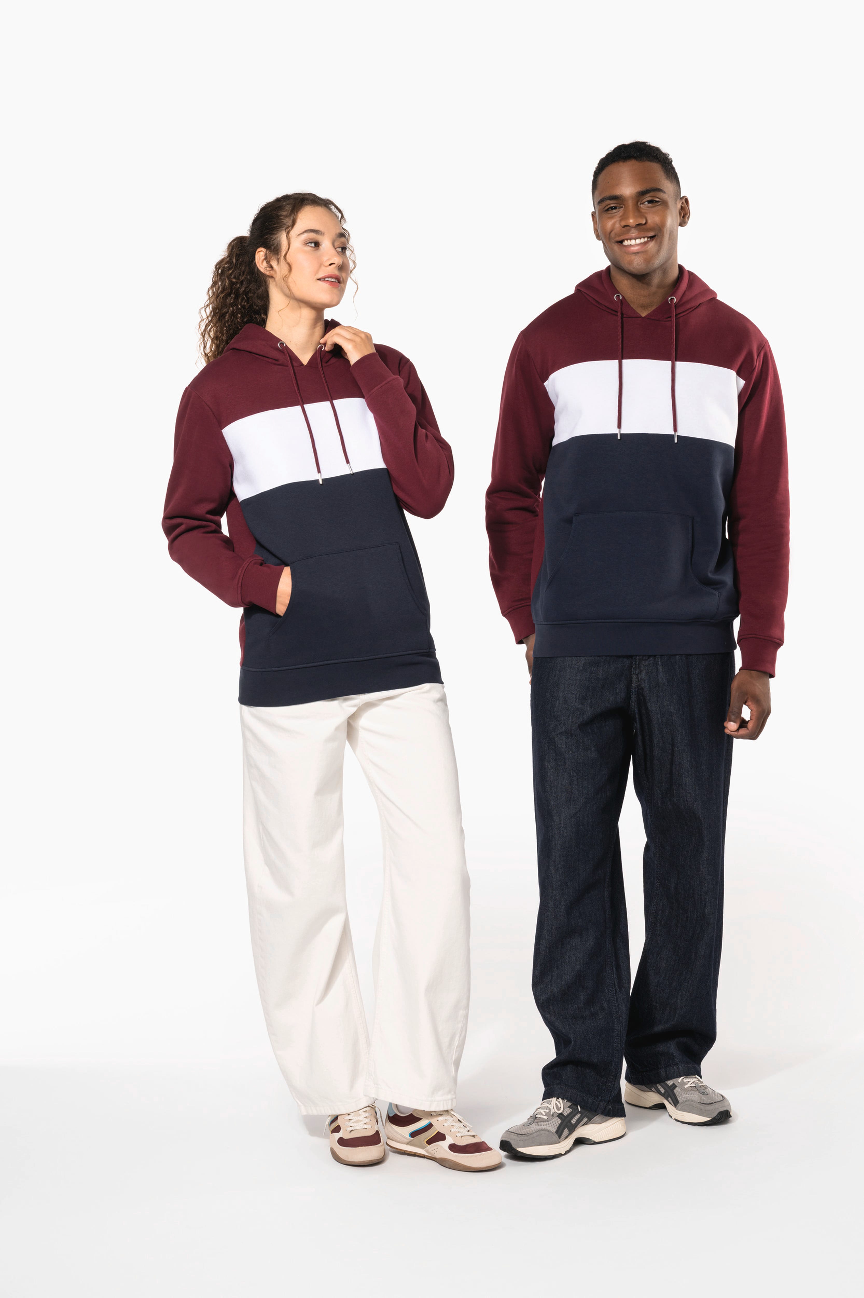 Hoodie tricolore unisexe porte - visuel 6
