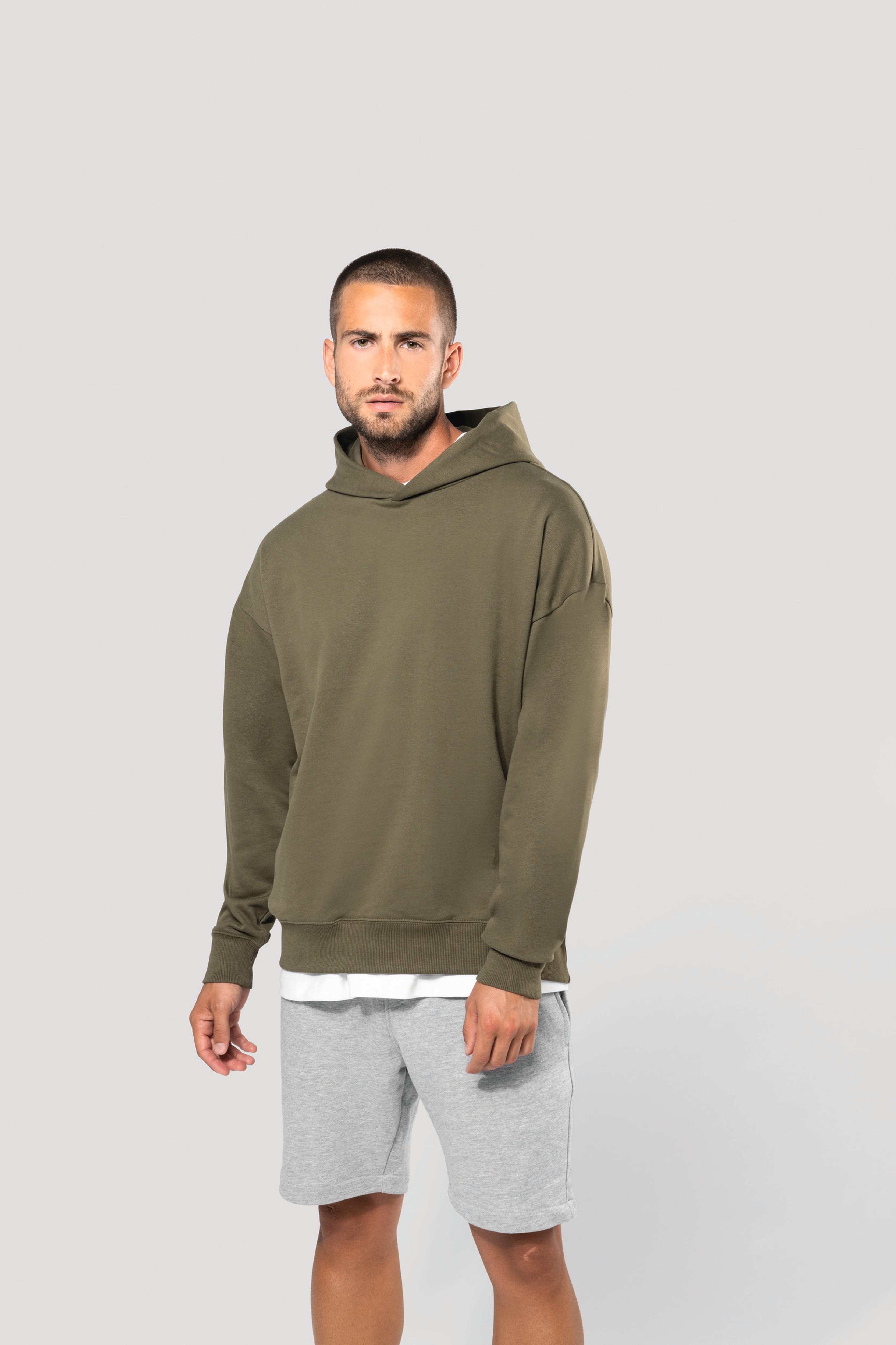 Hoodie oversize molleton unisexe — porté 2