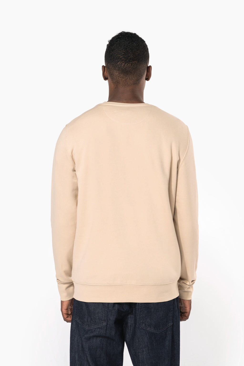 Sweatshirt col rond unisexe porté — visuel 2