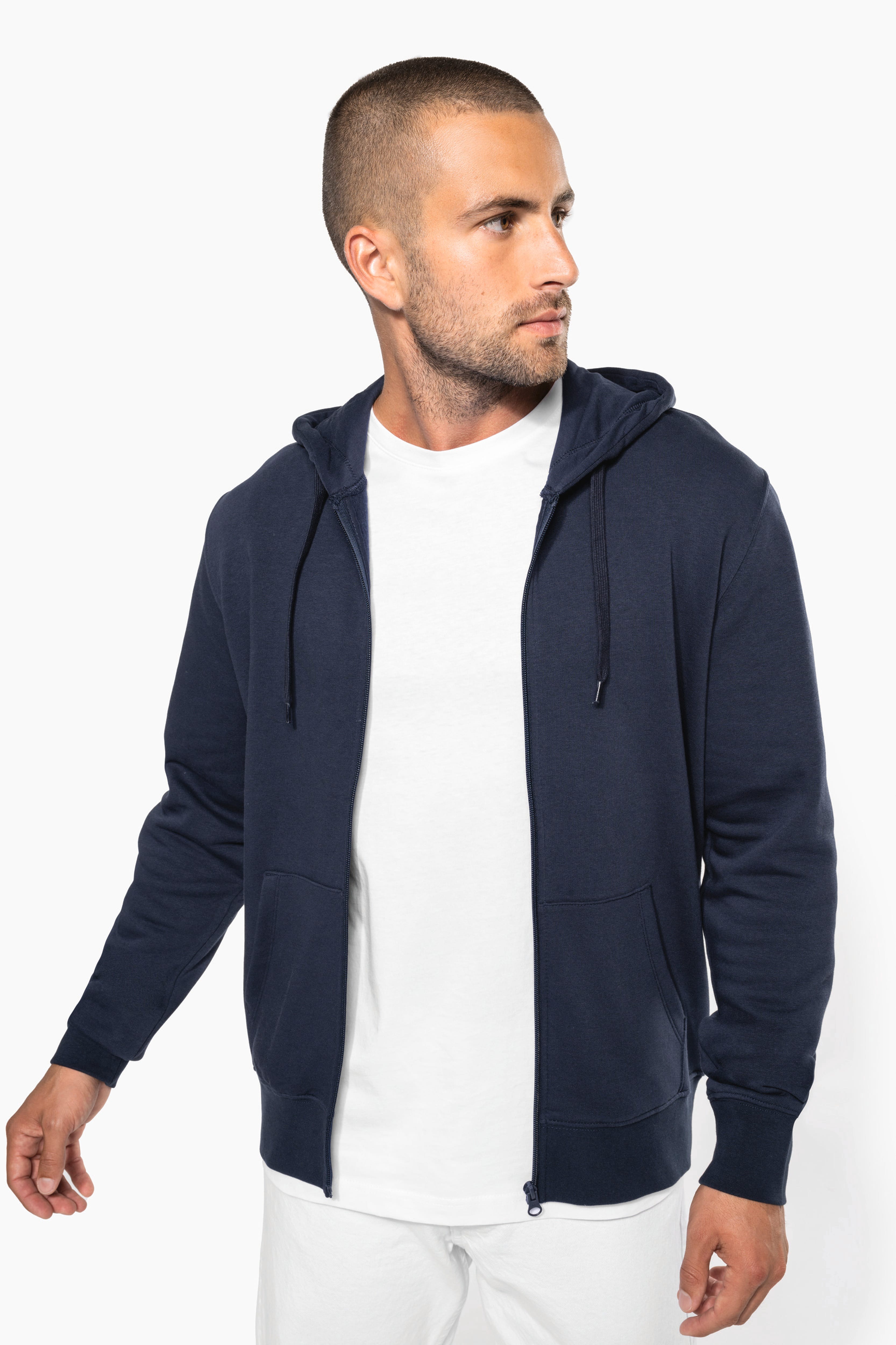 Veste zippée à capuche homme portée 6