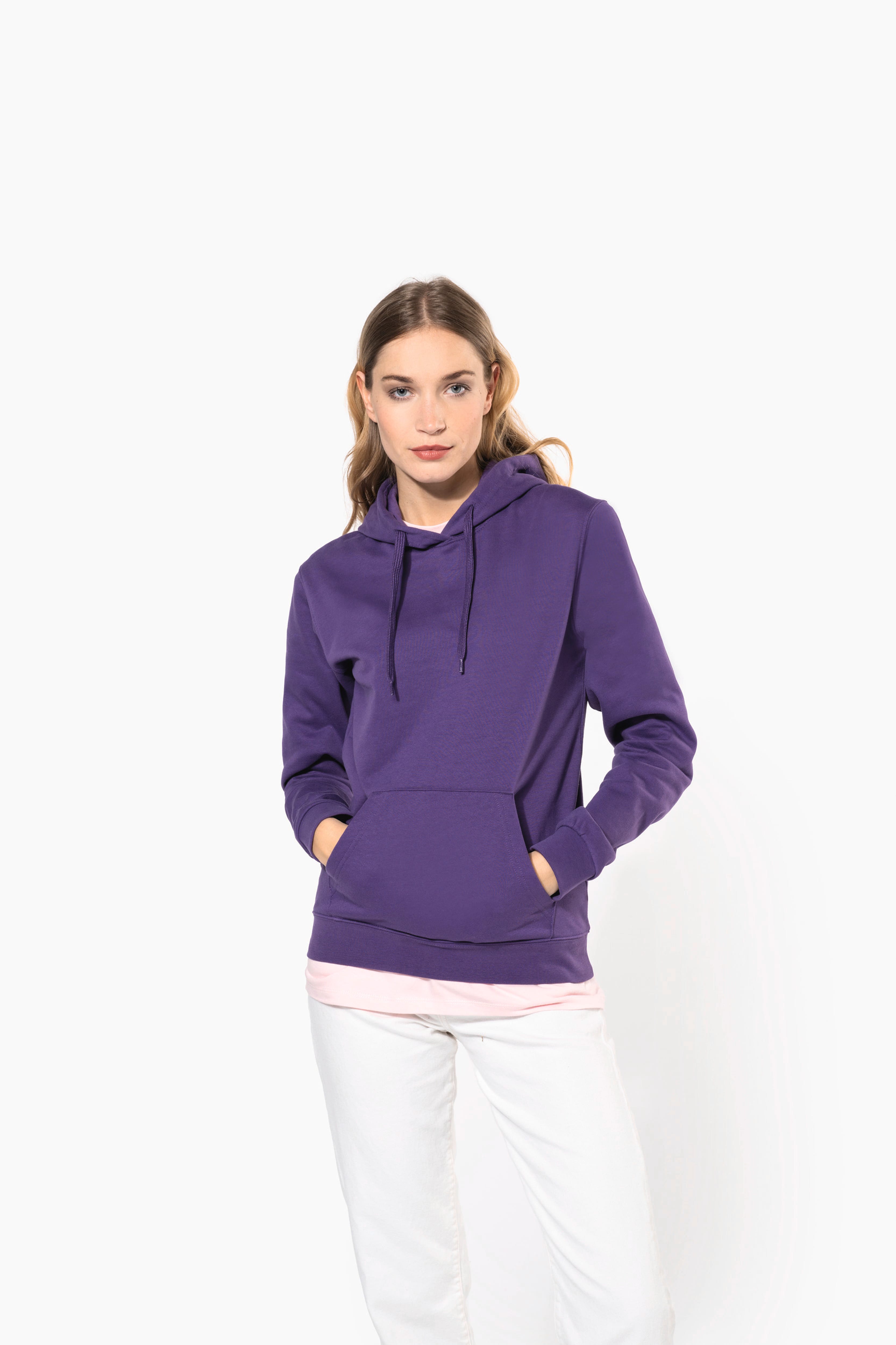 Hoodie femme personnalisable — visuel porté 1