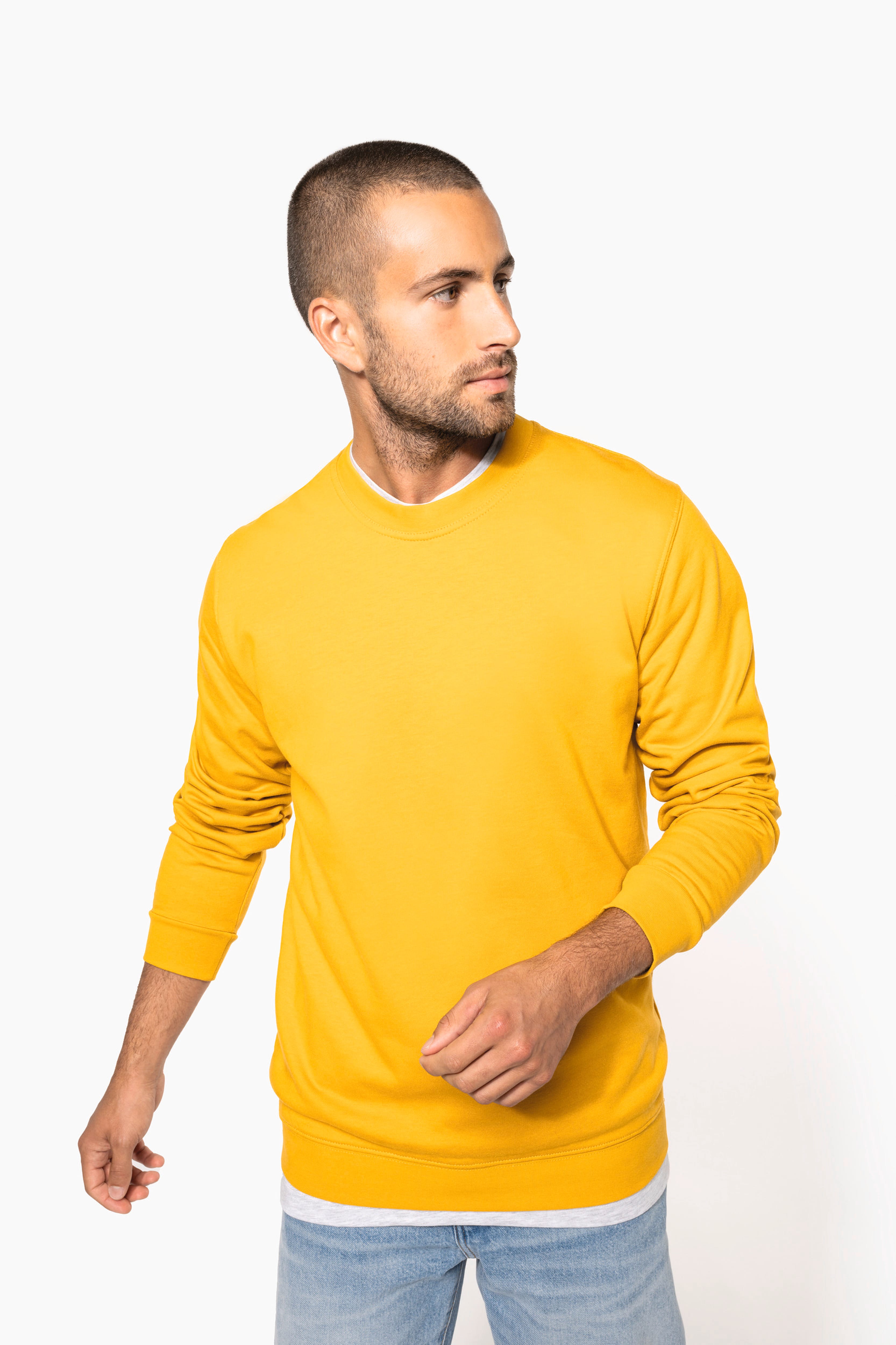 Sweatshirt col rond unisexe personnalisable — visuel porté 3