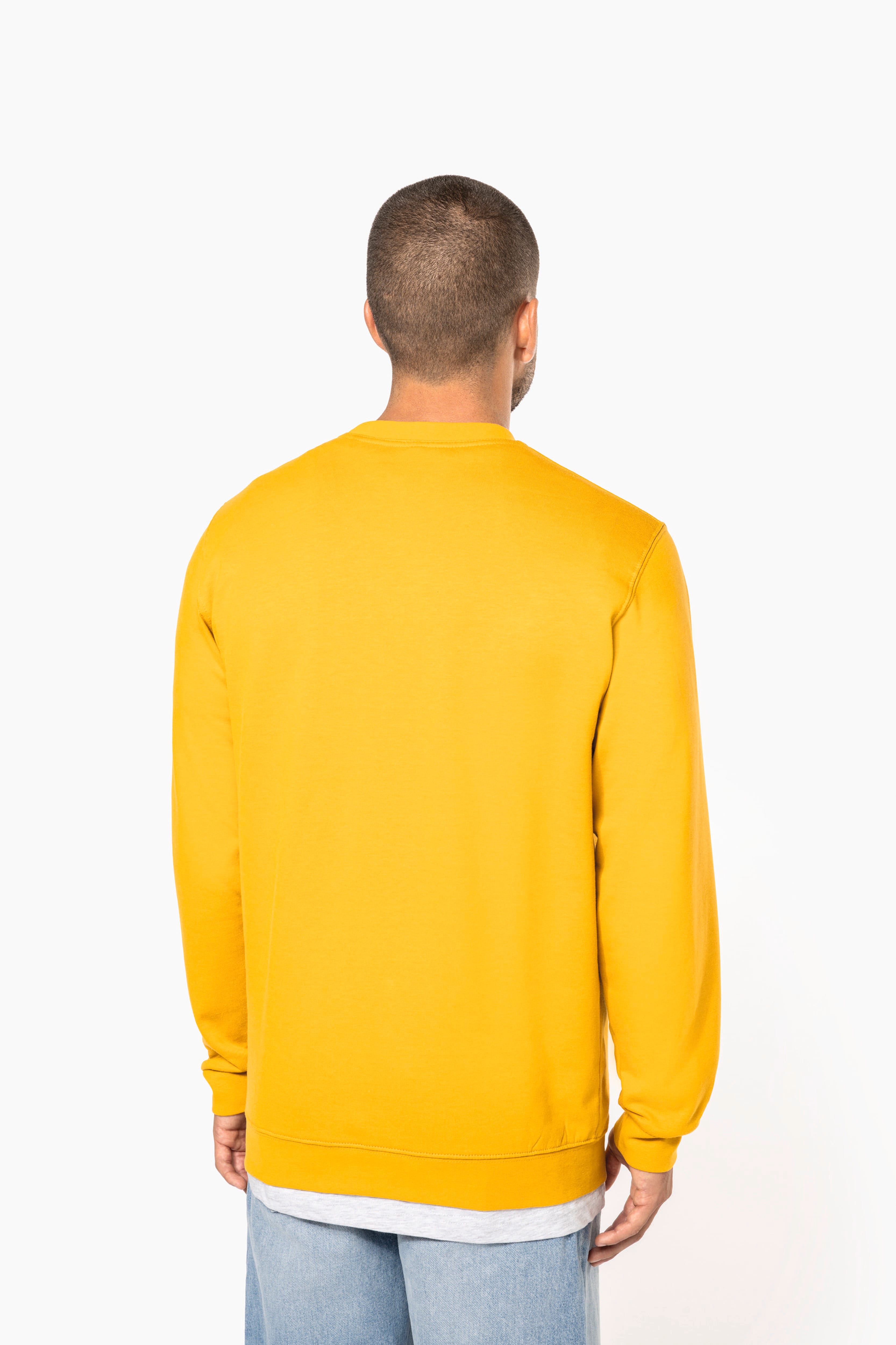 Sweatshirt col rond unisexe personnalisable — visuel porté 2