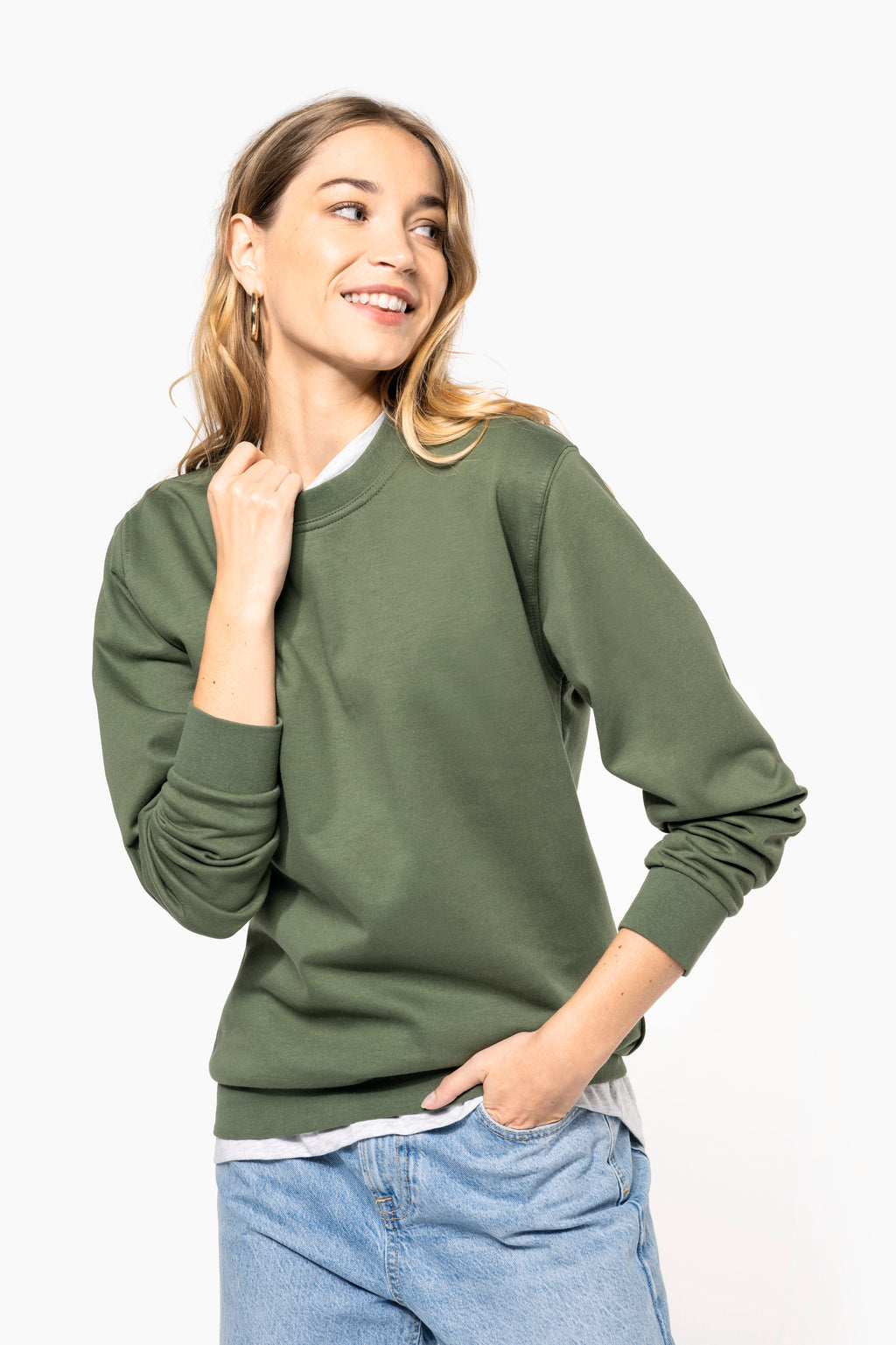 Sweatshirt col rond unisexe personnalisable — visuel porté 6
