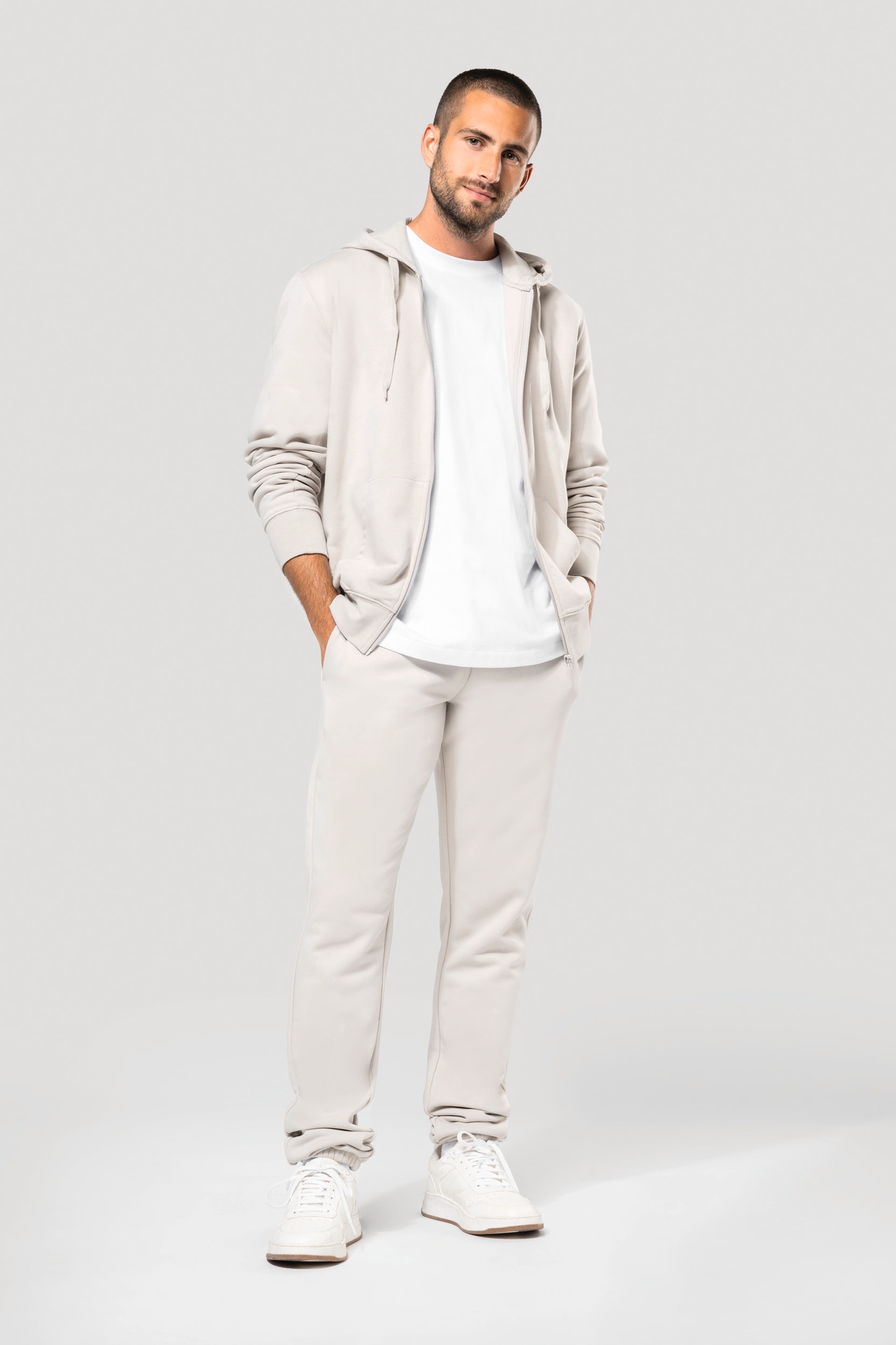 Jogging molleton bio porté, détail de coupe