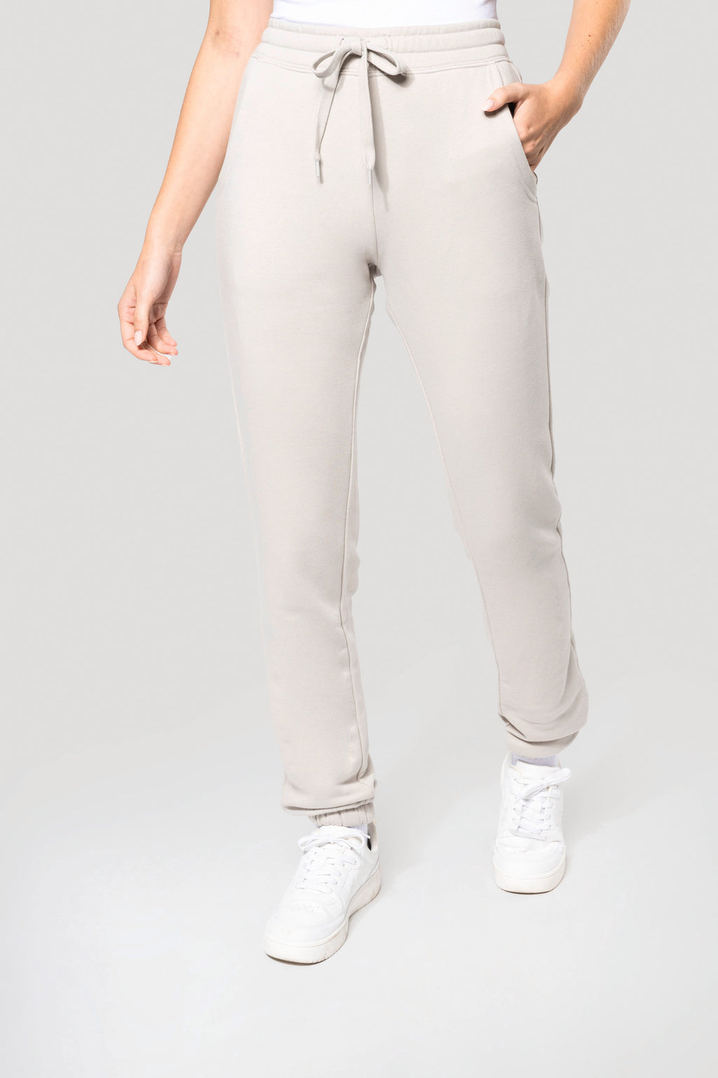 Jogging molleton bio femme porté, vue de face